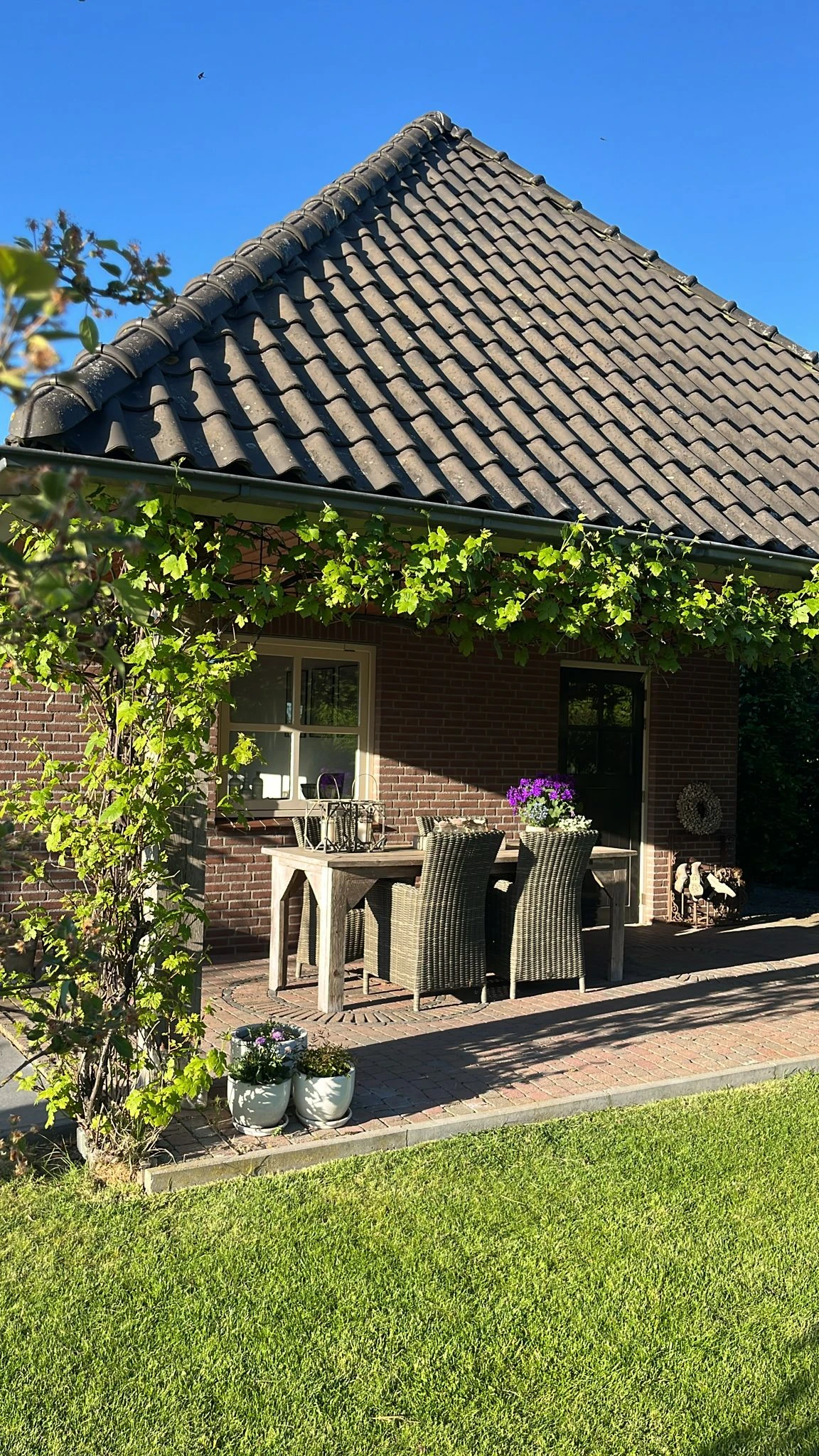 Buitenkant van het KeraMoniek atelier in Spoordonk